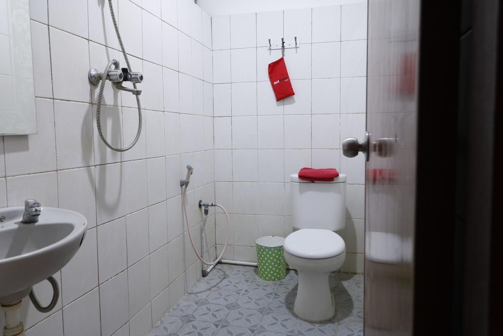Reddoorz Plus @ Samratulangi Manado Exterior photo