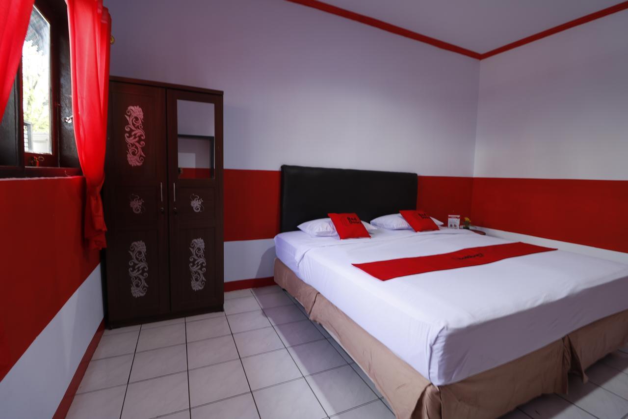 Reddoorz Plus @ Samratulangi Manado Exterior photo