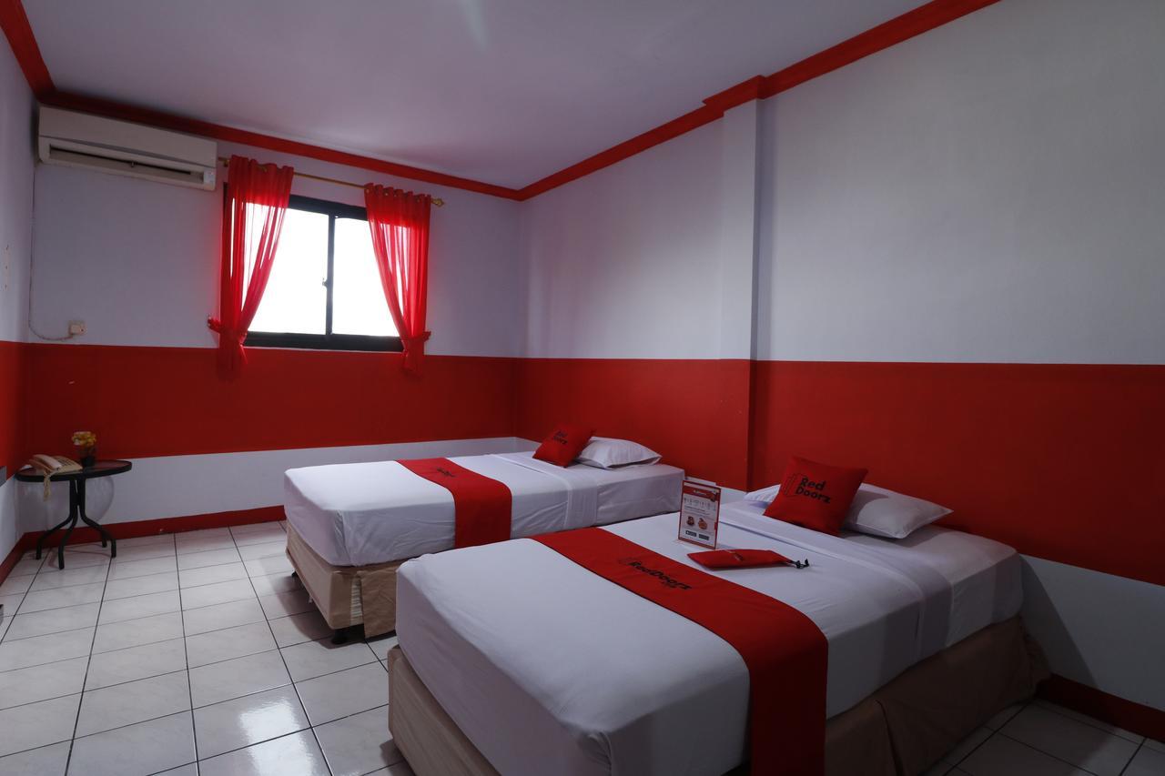 Reddoorz Plus @ Samratulangi Manado Exterior photo