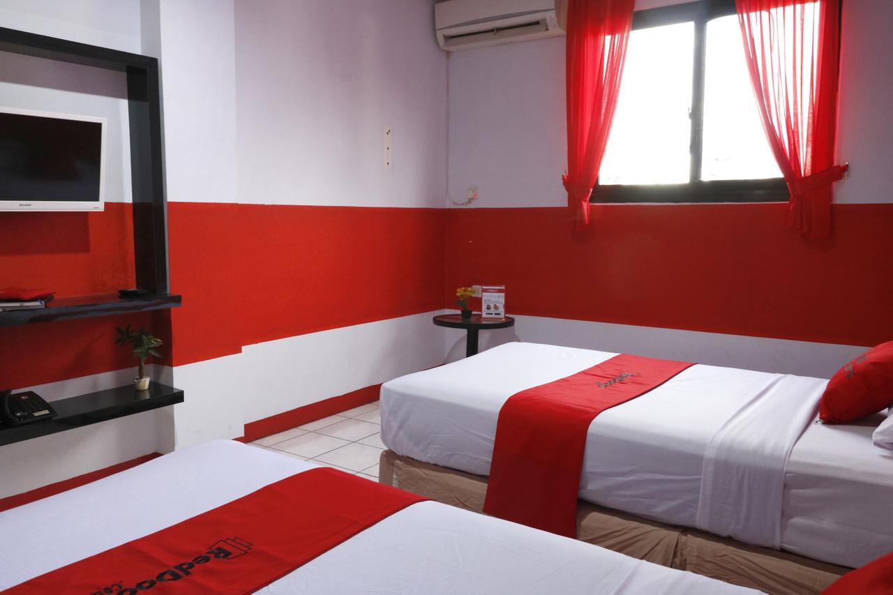 Reddoorz Plus @ Samratulangi Manado Exterior photo